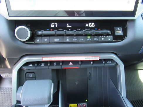 Used 2025 Toyota Tundra Platinum image 26