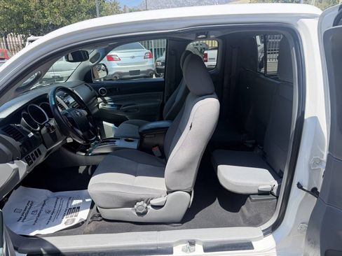 Used 2012 Toyota Tacoma 2WD Access Cab w/ SR5 Pkg image 7