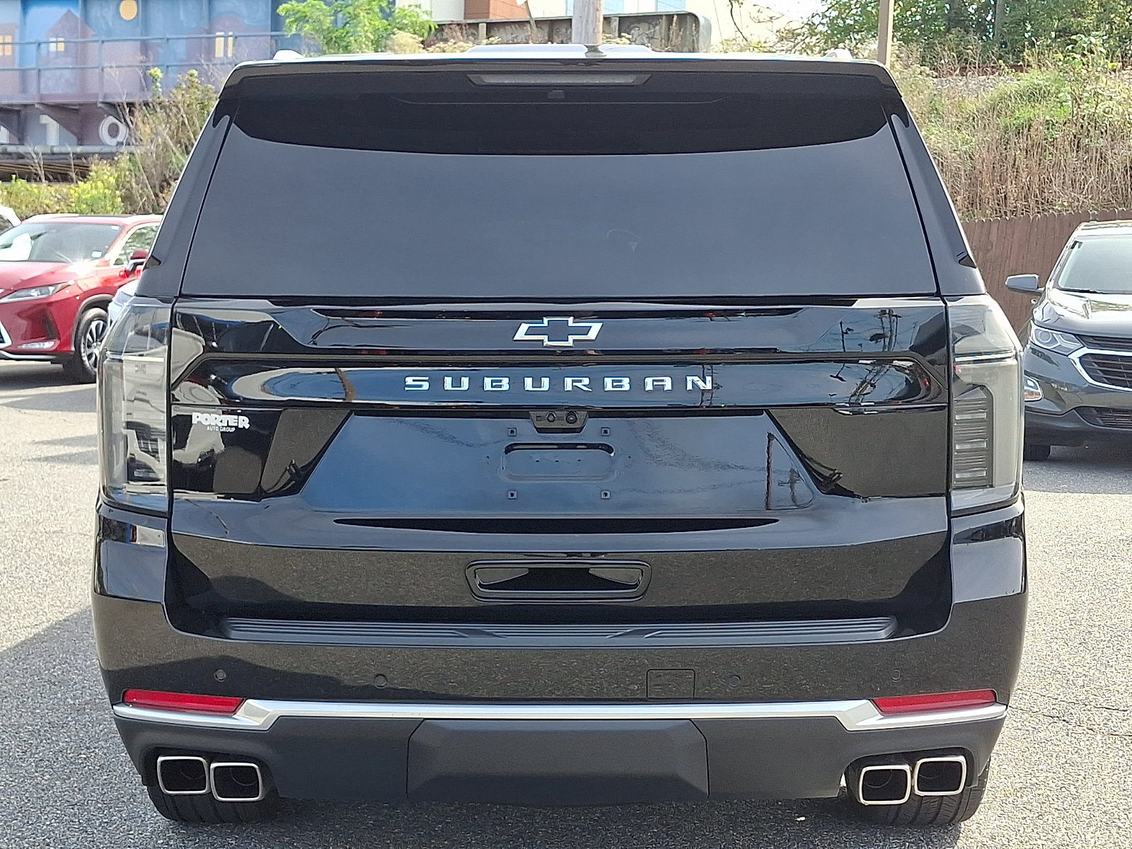 Certified 2025 Chevrolet Suburban High Country AWD/4WD image 5