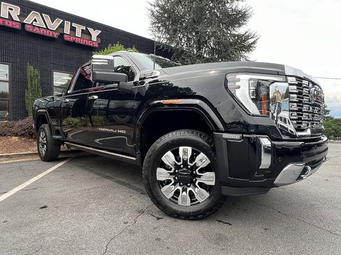 Used 2024 GMC Sierra 3500 Denali w/ Denali Reserve Package image 7