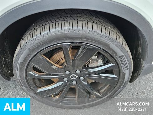 Used 2022 Volvo XC40 P8 Recharge Ultimate image 12