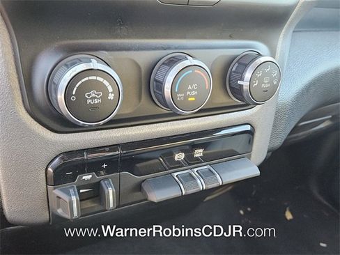 Used 2021 RAM 2500 Big Horn image 24