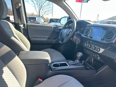 Used 2023 Toyota Tacoma SR image 18