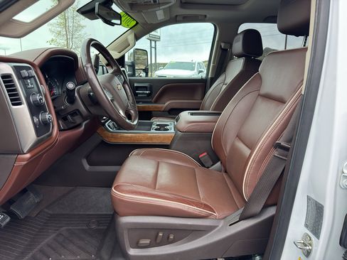 Used 2019 Chevrolet Silverado 3500 High Country w/ Duramax Plus Package image 21
