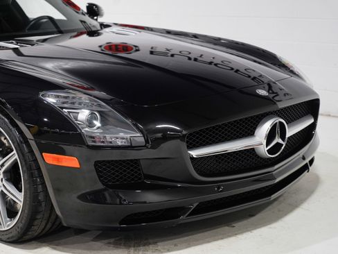 Used 2012 Mercedes-Benz SLS AMG Coupe image 24