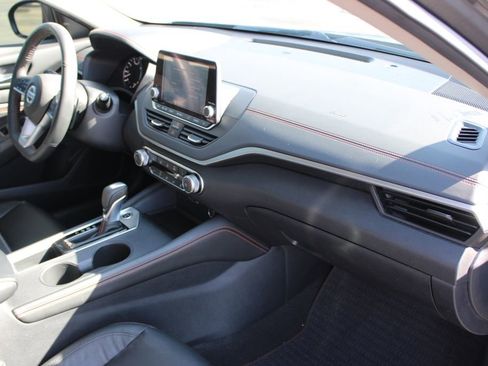 Used 2022 Nissan Altima 2.5 SR w/ Midnight Edition Package image 29