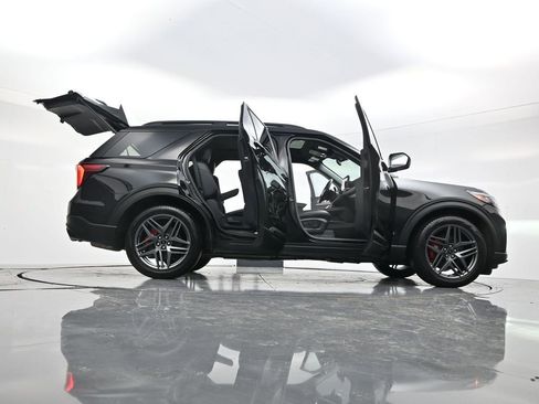 Used 2025 Ford Explorer ST w/ Sun And Sound Package AWD/4WD image 55