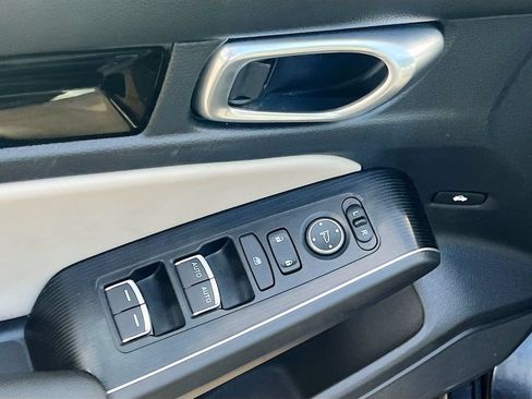 Used 2023 Honda Civic Touring image 18