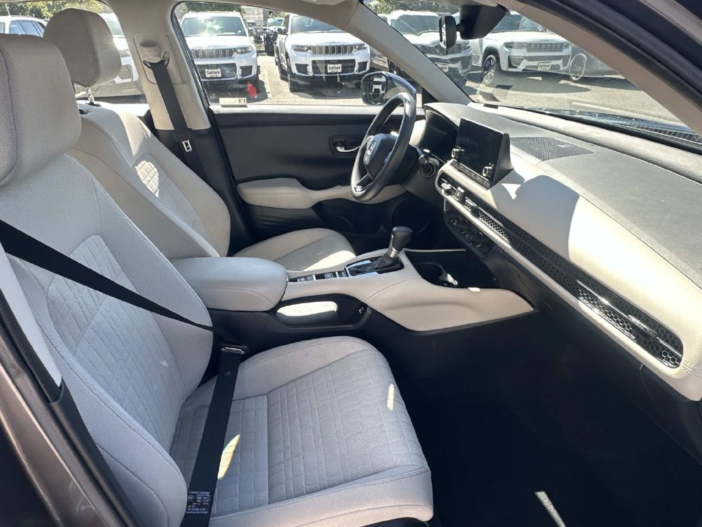 Used 2023 Honda HR-V LX image 13