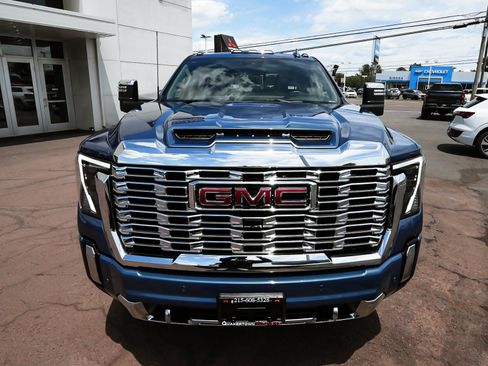 Used 2026 GMC Sierra 2500 Denali w/ Denali Reserve Package AWD/4WD image 2
