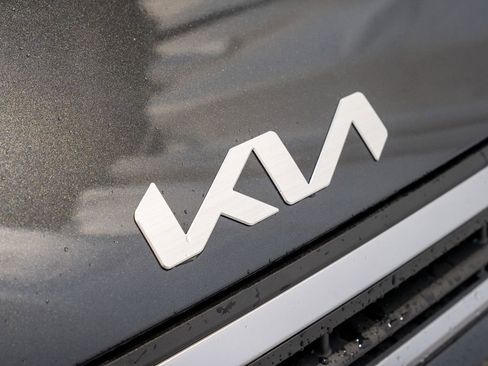 New 2026 Kia K4 LX image 3