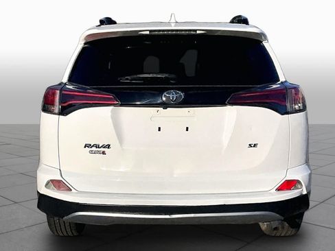 Used 2018 Toyota RAV4 SE w/ Power Extra Value Package FWD image 5
