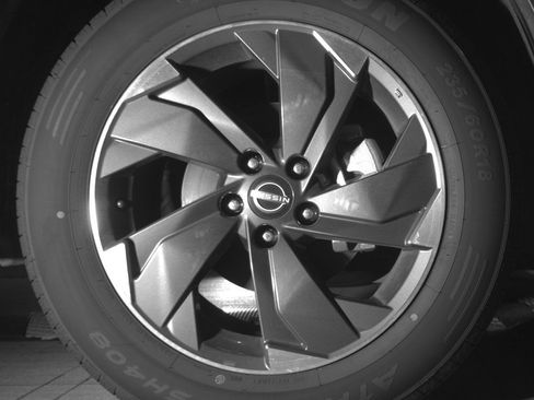 Used 2025 Nissan Rogue SV FWD image 13