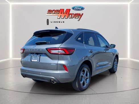 Used 2024 Ford Escape ST-Line w/ Tech Pack #1 AWD/4WD image 11