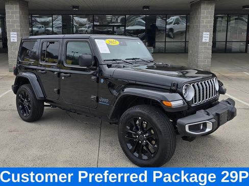 Used 2025 Jeep Wrangler Unlimited Sahara w/ Safety Group image 2