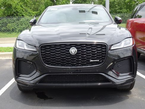 New 2025 Jaguar F-PACE R-Dynamic S AWD/4WD image 3
