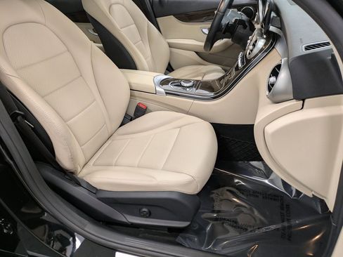 Used 2019 Mercedes-Benz C 300 4MATIC Sedan image 28