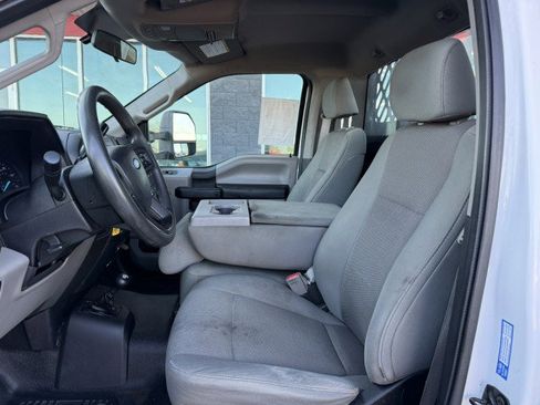 Used 2018 Ford F550 4x4 Regular Cab Super Duty image 24