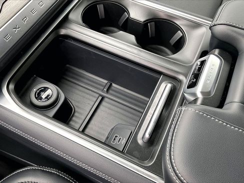 New 2026 Ford Expedition Max Platinum w/ Driver's Package image 17