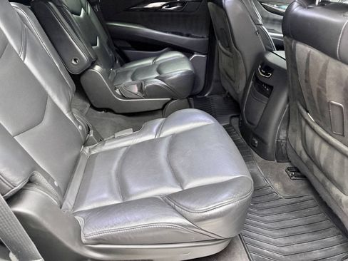 Used 2020 Cadillac Escalade Platinum AWD/4WD image 14