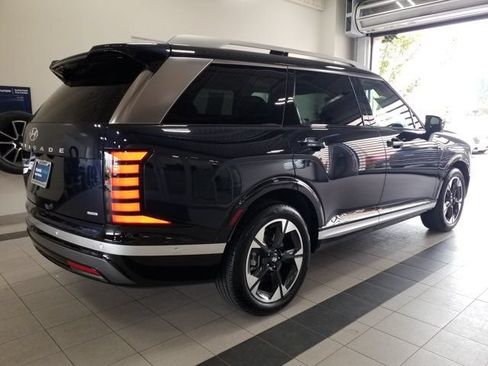 Used 2026 Hyundai Palisade Limited AWD/4WD image 19