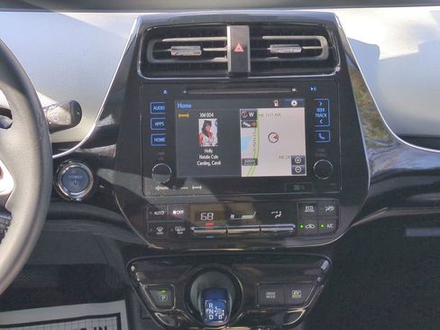 Used 2017 Toyota Prius Four Touring image 17