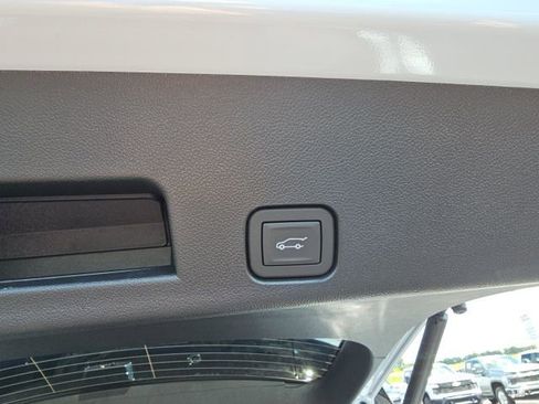 New 2026 Chevrolet Traverse LT w/ Driver Confidence Package image 12