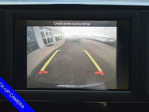 Used 2019 Chrysler Pacifica Touring Plus w/ S Appearance Package image 5