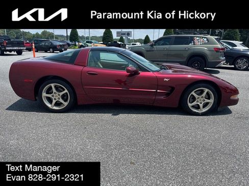 Used 2003 Chevrolet Corvette Coupe w/ Preferred Equipment Group RWD image 9