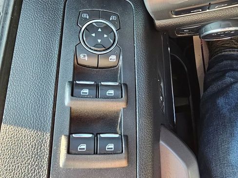 Used 2019 Ford F150 Platinum w/ Equipment Group 701A Luxury AWD/4WD image 22