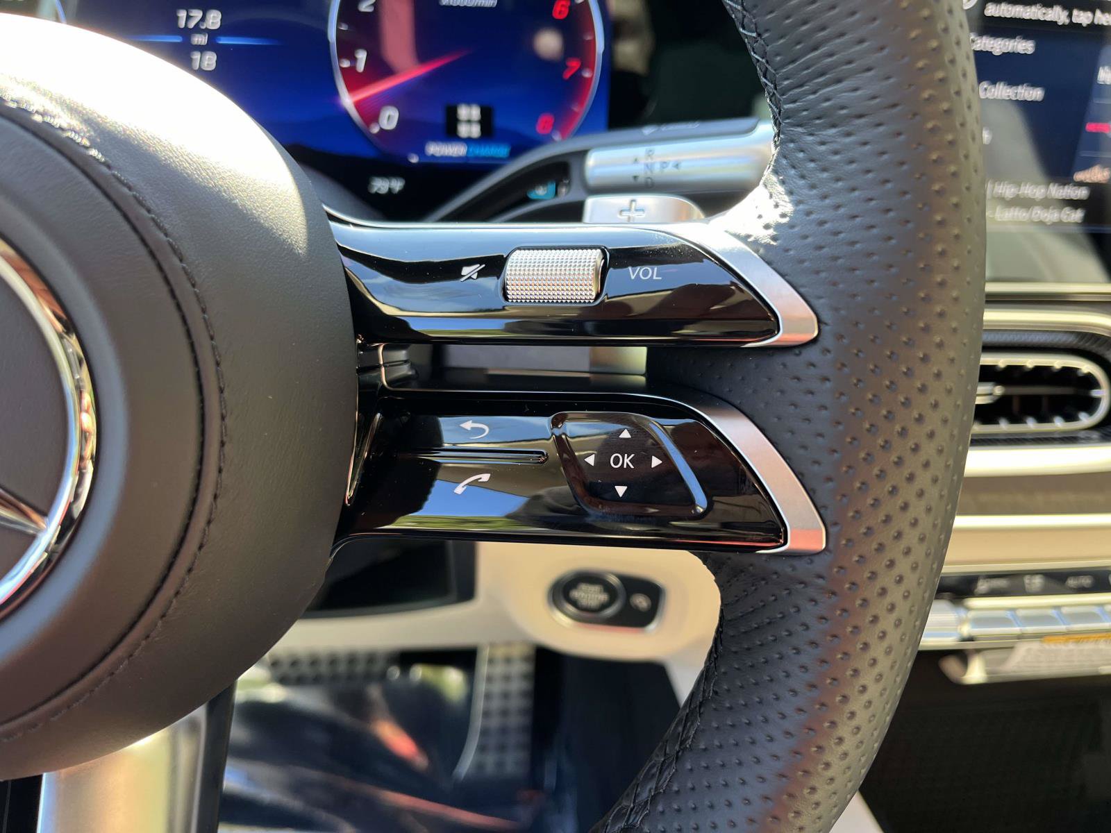 New 2027 Mercedes-Benz GLS 450 4MATIC image 23