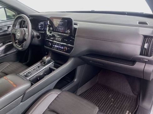 Used 2025 Nissan Pathfinder Rock Creek AWD/4WD image 30
