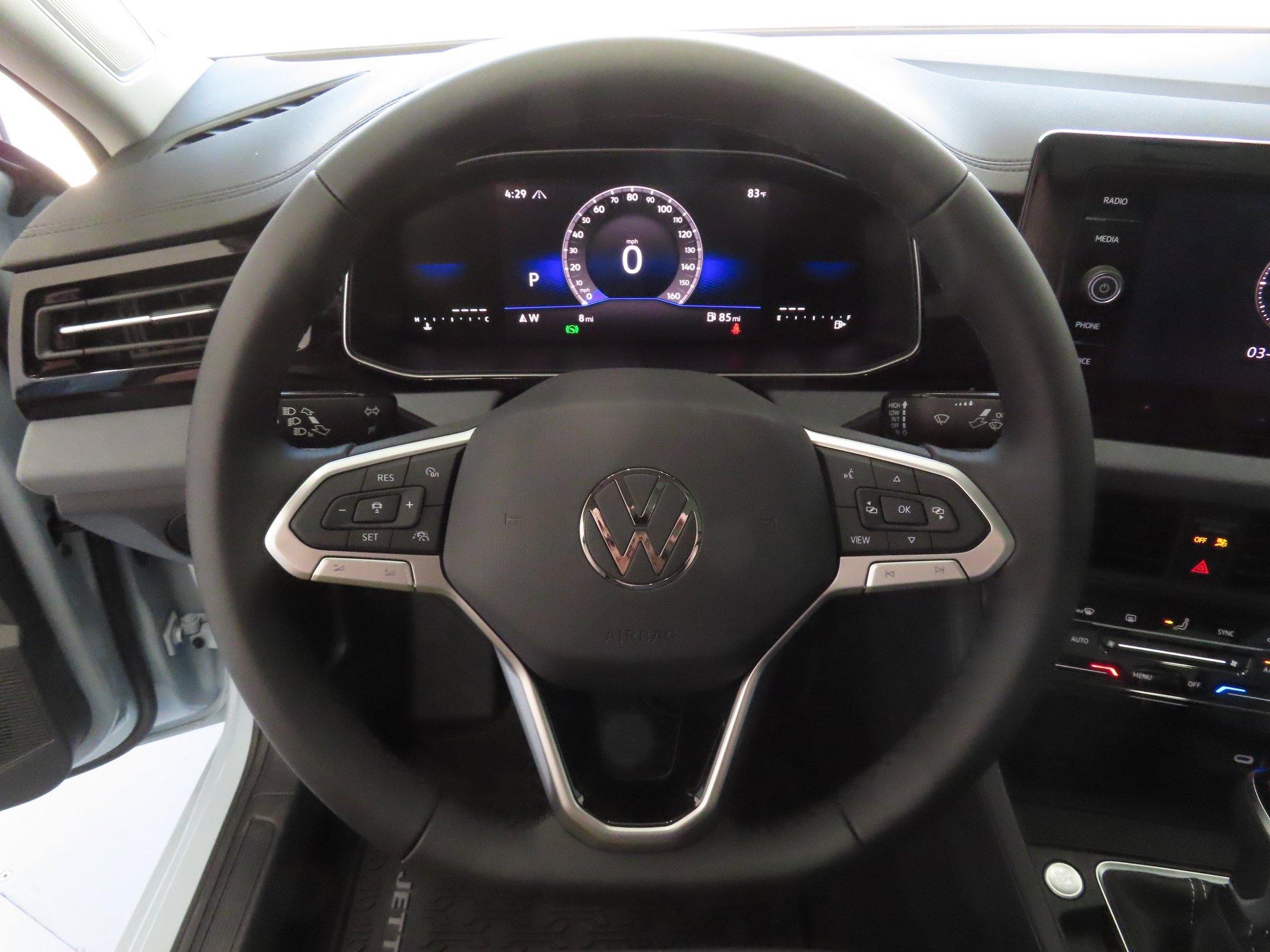 Used 2026 Volkswagen Jetta SE FWD image 14