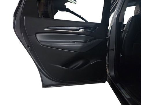 Used 2019 Buick Enclave Essence image 20