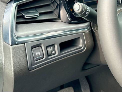 New 2025 Cadillac XT5 Luxury w/ LPO, Floor Liner Package image 10