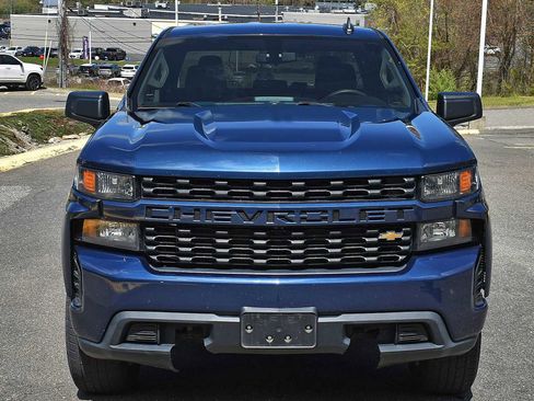 Used 2019 Chevrolet Silverado 1500 Custom w/ Custom Convenience Package AWD/4WD image 5