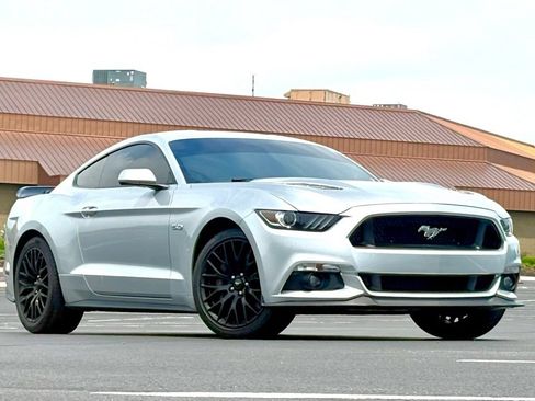 Used 2017 Ford Mustang GT w/ GT Performance Package RWD image 1