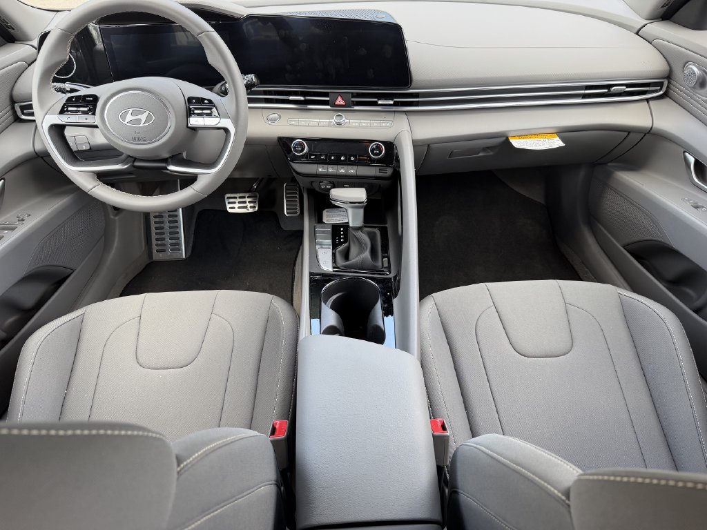 New 2026 Hyundai Elantra SEL FWD image 16