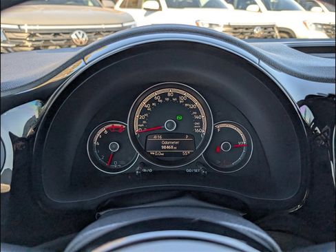 Used 2017 Volkswagen Beetle 1.8T S image 15