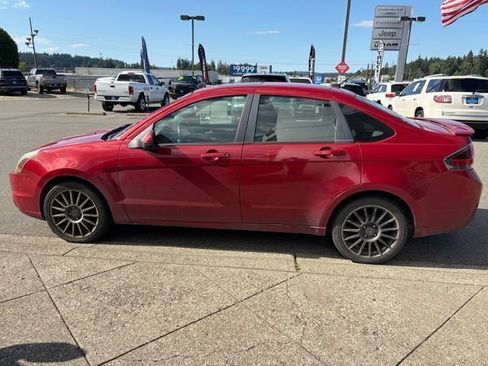 Used 2010 Ford Focus SES FWD image 5
