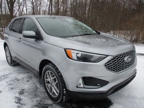 Certified 2024 Ford Edge SEL w/ Convenience Package image 3