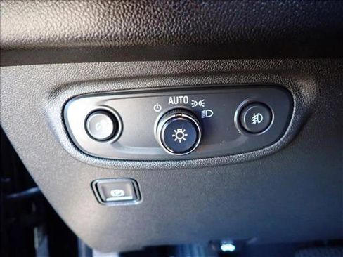 Used 2021 GMC Terrain SLT w/ Infotainment Package II image 19