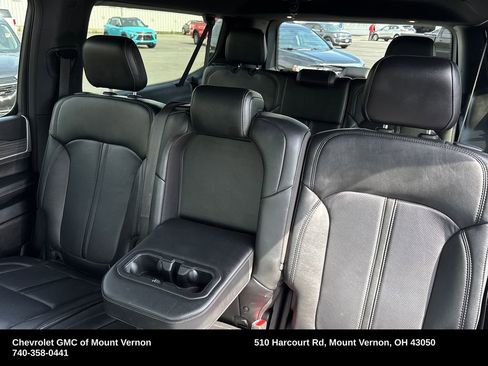 Used 2024 Jeep Wagoneer L Series II w/ Flexible Seating Group AWD/4WD image 29