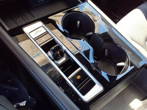 New 2026 Volkswagen Atlas Cross Sport SE image 17