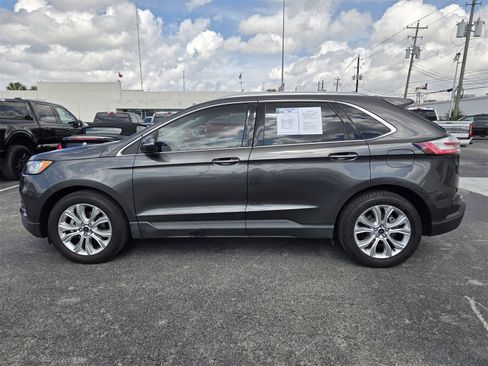 Used 2020 Ford Edge Titanium image 4
