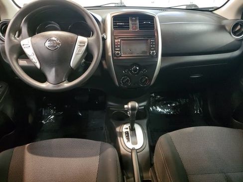 Used 2016 Nissan Versa SV w/ SV Tech Package FWD image 13