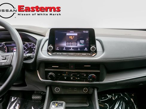 Used 2023 Nissan Rogue S FWD image 13