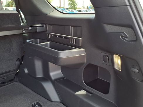 Used 2025 Toyota 4Runner SR5 AWD/4WD image 19