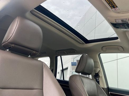 Used 2017 Lexus GX 460 Premium w/ Premium Package image 14