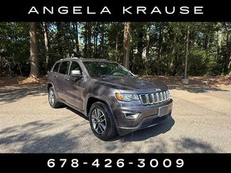 Used 2018 Jeep Grand Cherokee Laredo image 1
